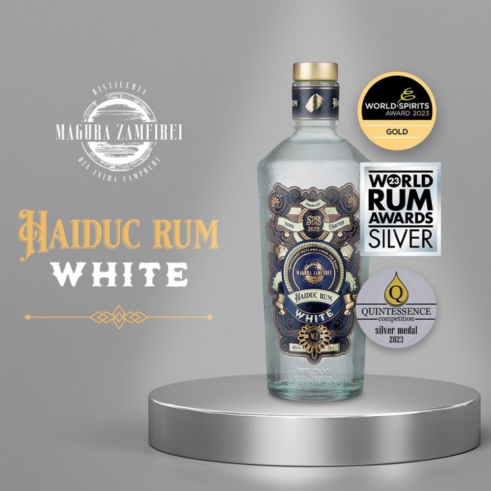 Magura Zamfirei Haiduc Premium Hand Crafted White Rom 0.7L