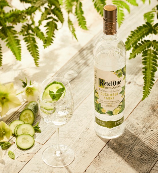 Ketel One Botanical Cucumber Mint Vodka 1L Ketel One Botanical Cucumber Mint Vodka 1L - 1